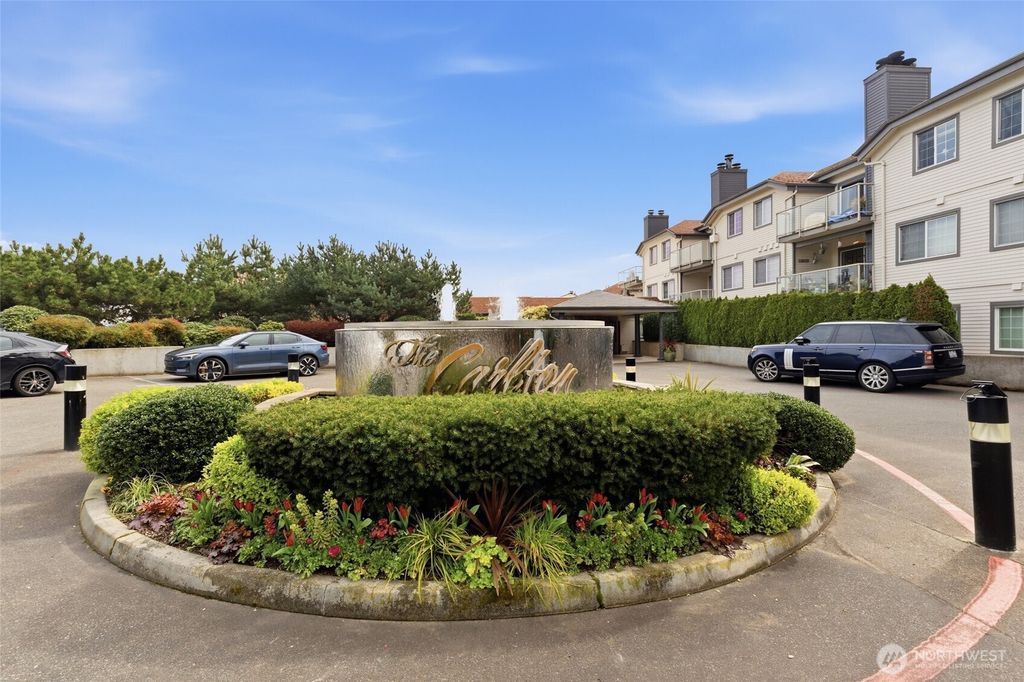 Photo of 2760 76th Avenue SE #505, Mercer Island, WA 98040 (MLS # 2501881)