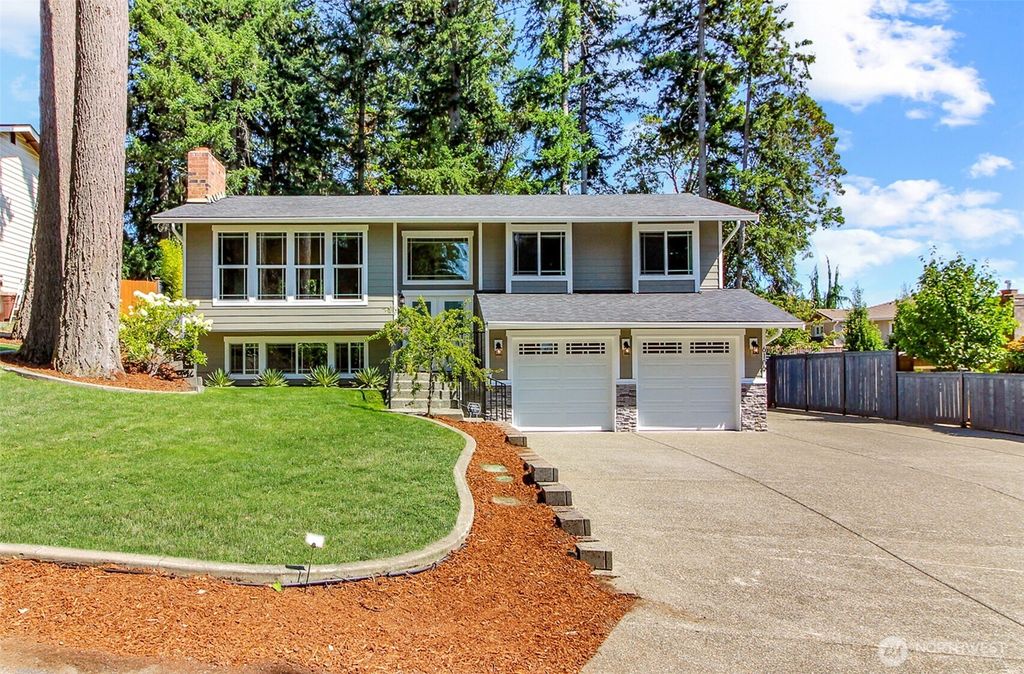 Photo of 6109 50 St Court W, University Place, WA 98467 (MLS # 2555414)