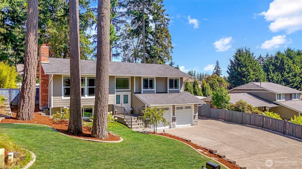 Photo of 6109 50 St Court W, University Place, WA 98467 (MLS # 2555414)
