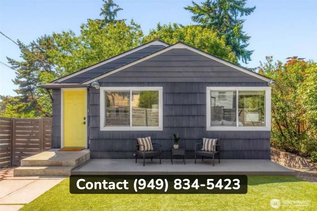 Photo of 10015 Ashworth Ave N AVE, Seattle, WA 98133 (MLS # 2546072)
