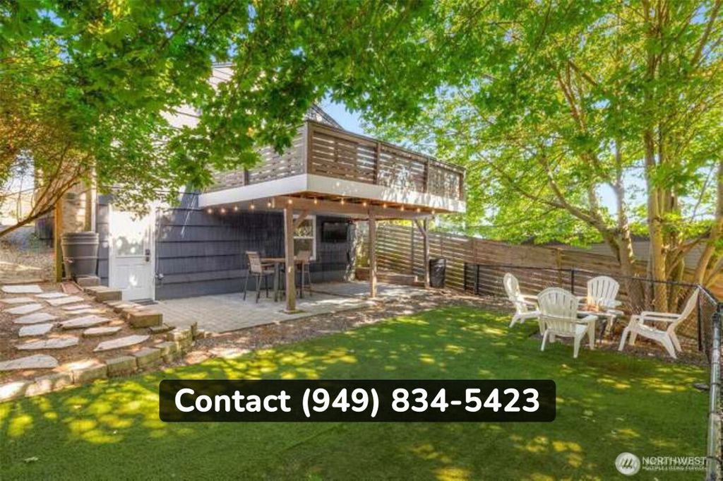 Photo of 10015 Ashworth Ave N AVE, Seattle, WA 98133 (MLS # 2546072)