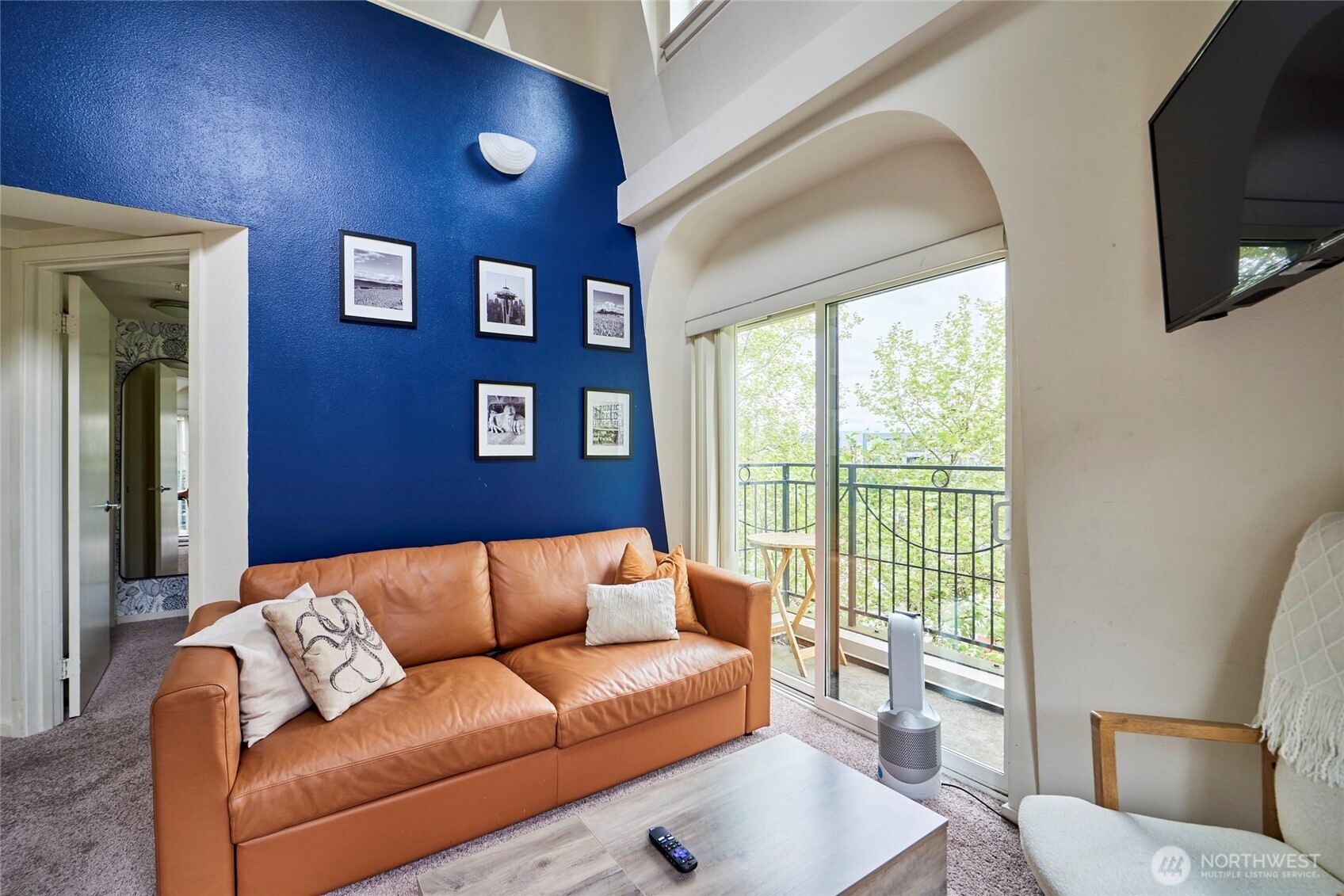 425 Vine Street 709