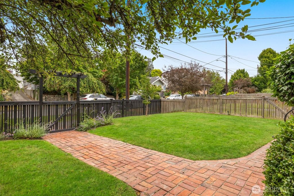 Photo of 2729 38th Avenue SW, Seattle, WA 98126 (MLS # 2546150)