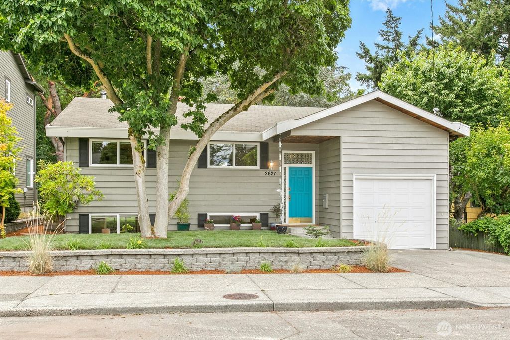 Photo of 2627 39th Avenue SW, Seattle, WA 98116 (MLS # 2401634)