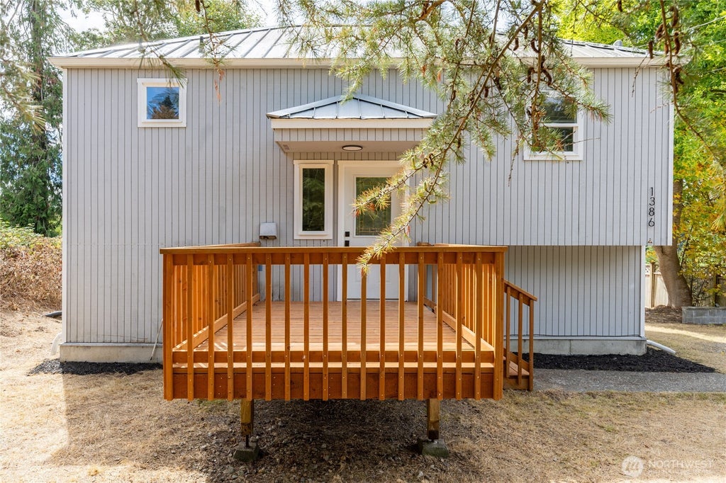 Photo of 1386 Admirals Drive, Oak Harbor, WA 98277 (MLS # 2575699)