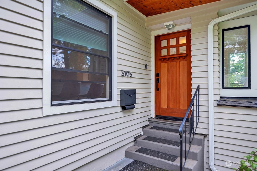Photo of 3105 E Spring Street, Seattle, WA 98122 (MLS # 2290679)