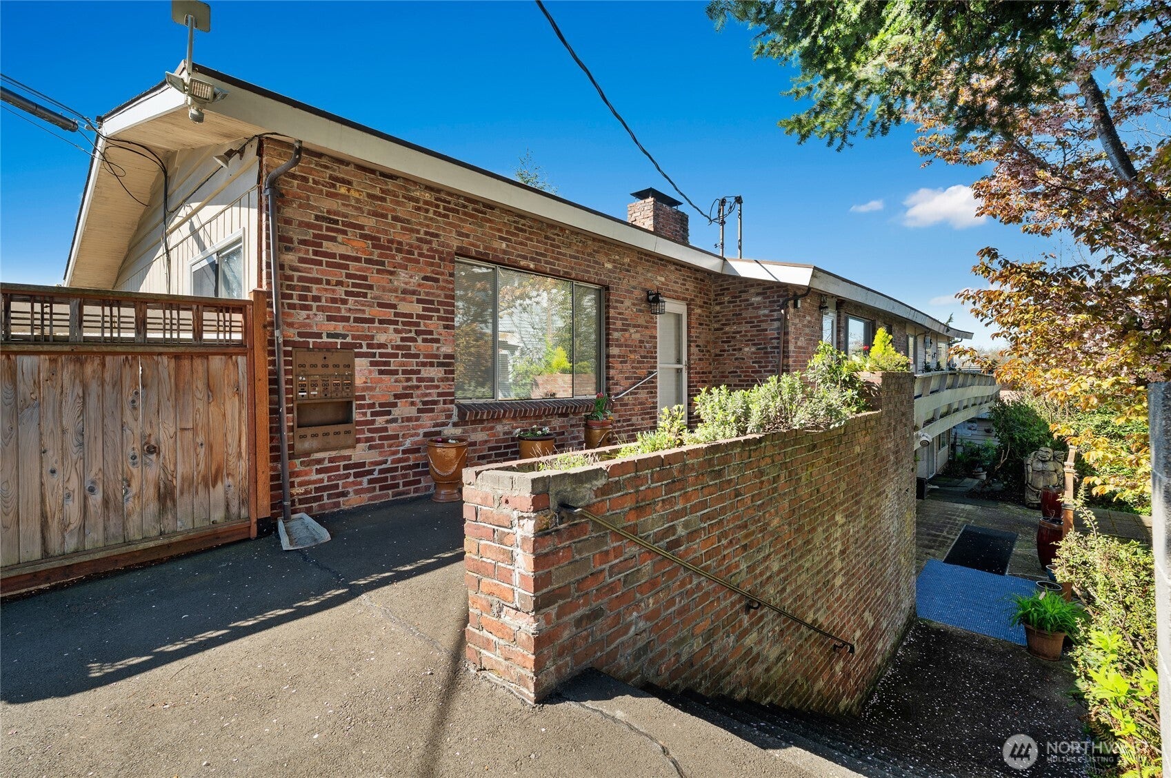 324 3rd Avenue S