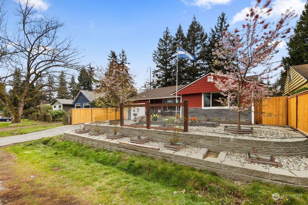 Photo of 11751 9th Avenue NE, Seattle, WA 98125 (MLS # 2215283)