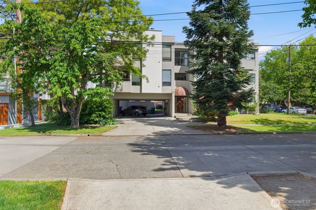 Photo of 1700 NW 64th Street, Seattle, WA 98107 (MLS # 2527718)