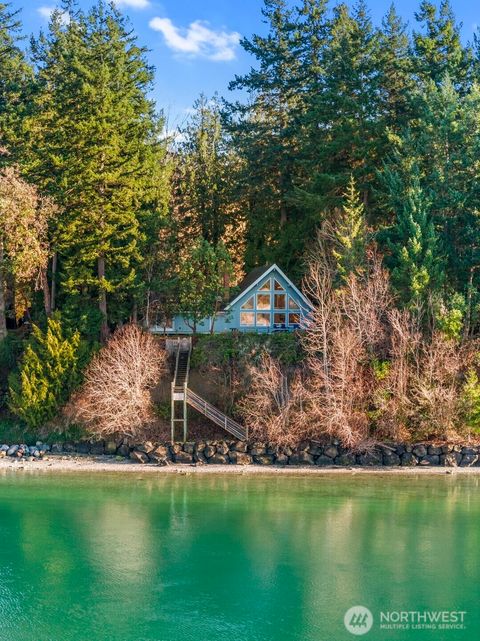 Photo of 16273 Reitan Road NE, Bainbridge Island, WA 98110 (MLS # 2469744)