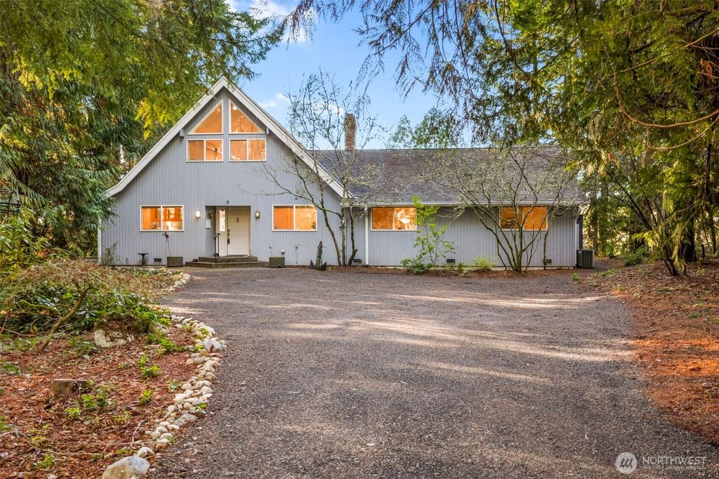 Photo of 16273 Reitan Road NE, Bainbridge Island, WA 98110 (MLS # 2469744)