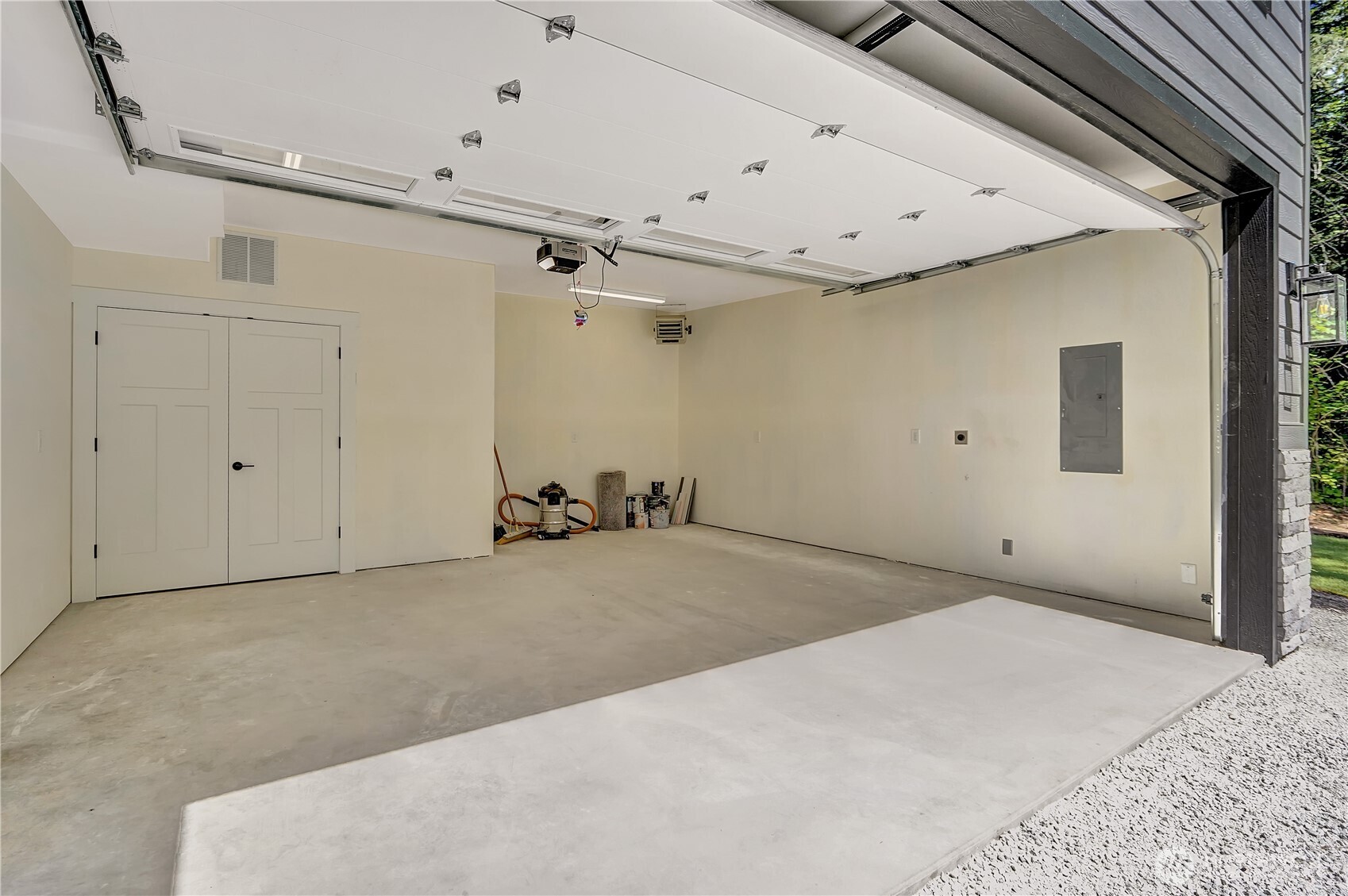 Leavenworth, Washington 98826, United States, 2 Bedrooms Bedrooms, ,2 BathroomsBathrooms,Residential,Pending,136098