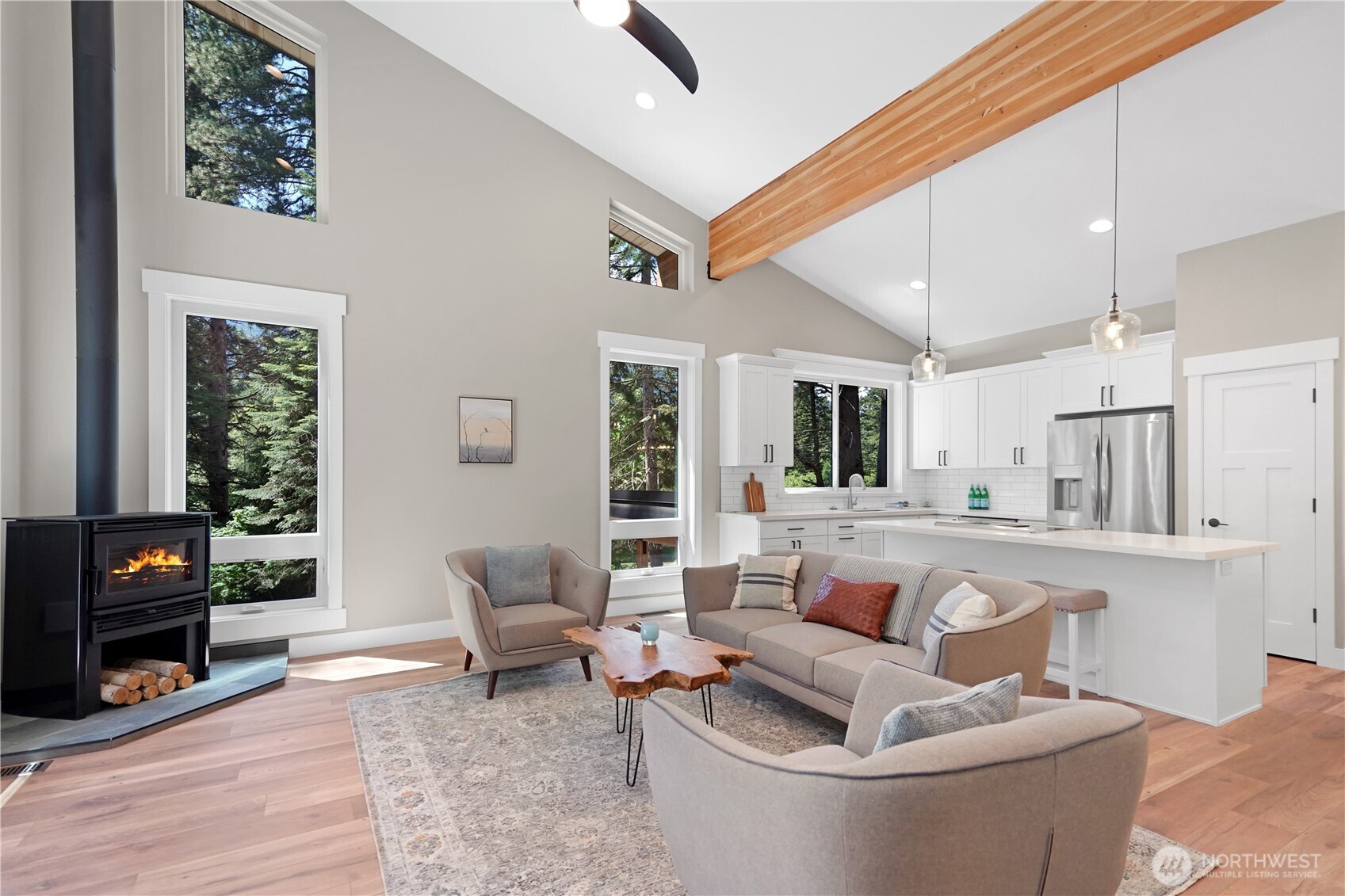 Leavenworth, Washington 98826, United States, 2 Bedrooms Bedrooms, ,2 BathroomsBathrooms,Residential,Pending,136098