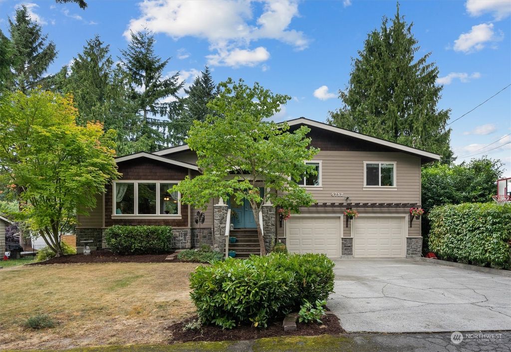Photo of 4712 Black Forest Lane, Everett, WA 98203 (MLS # 2154229)