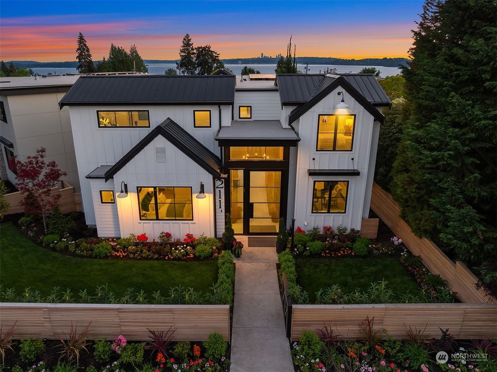 Photo of 211 10th Avenue W, Kirkland, WA 98033 (MLS # 2323194)