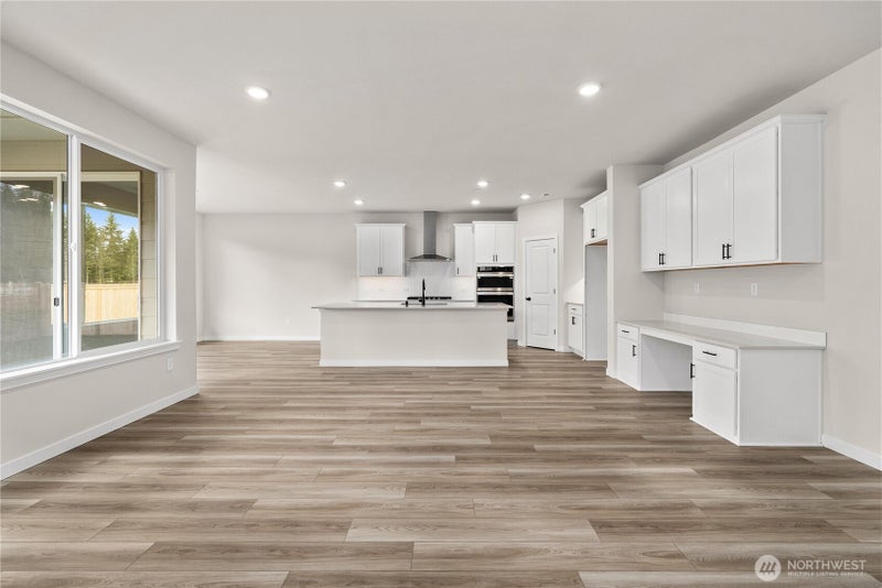 3943 Flat Top Drive