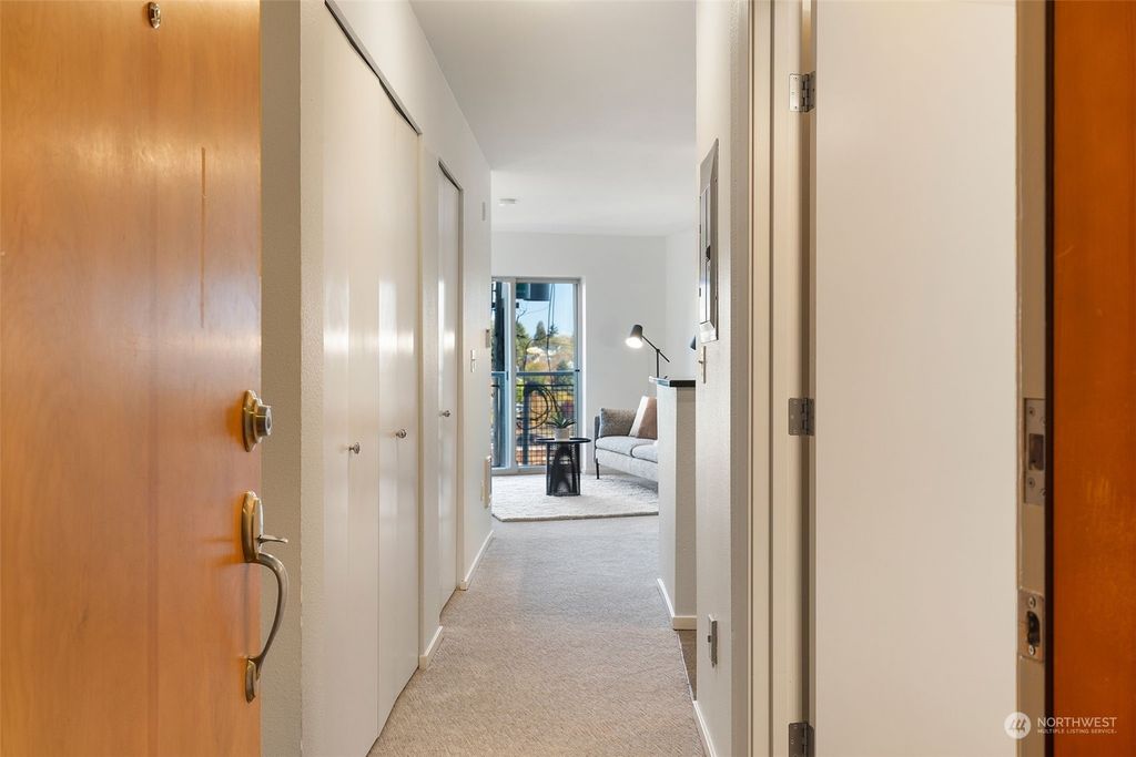 Photo of 412 11th Avenue #309, Seattle, WA 98122 (MLS # 2017663)