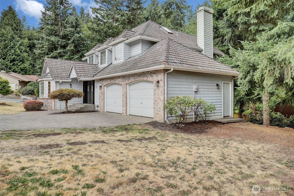Photo of 5401 Mill Pond Drive SE, Auburn, WA 98092 (MLS # 2406863)