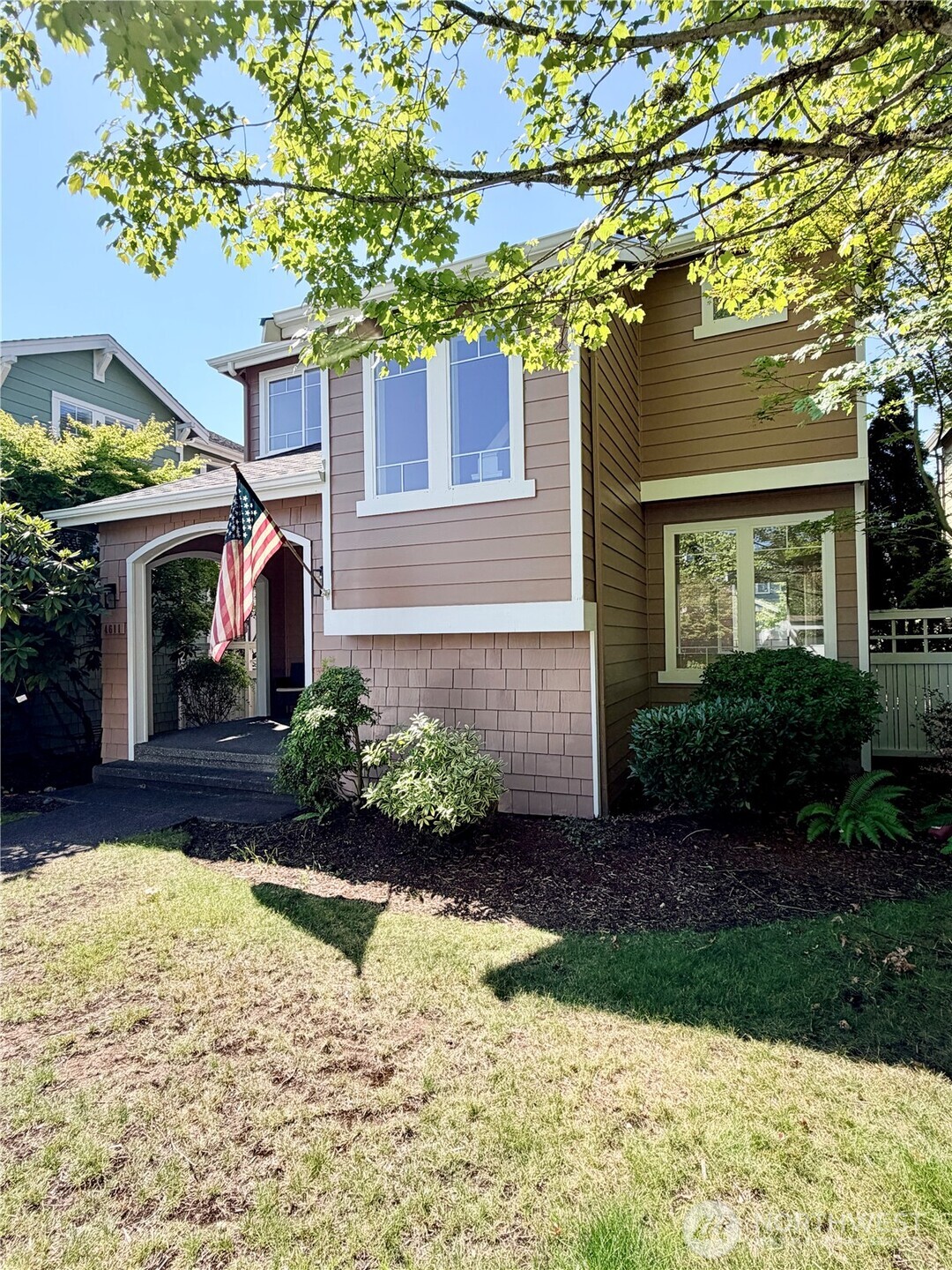 4611 NE 5th Place