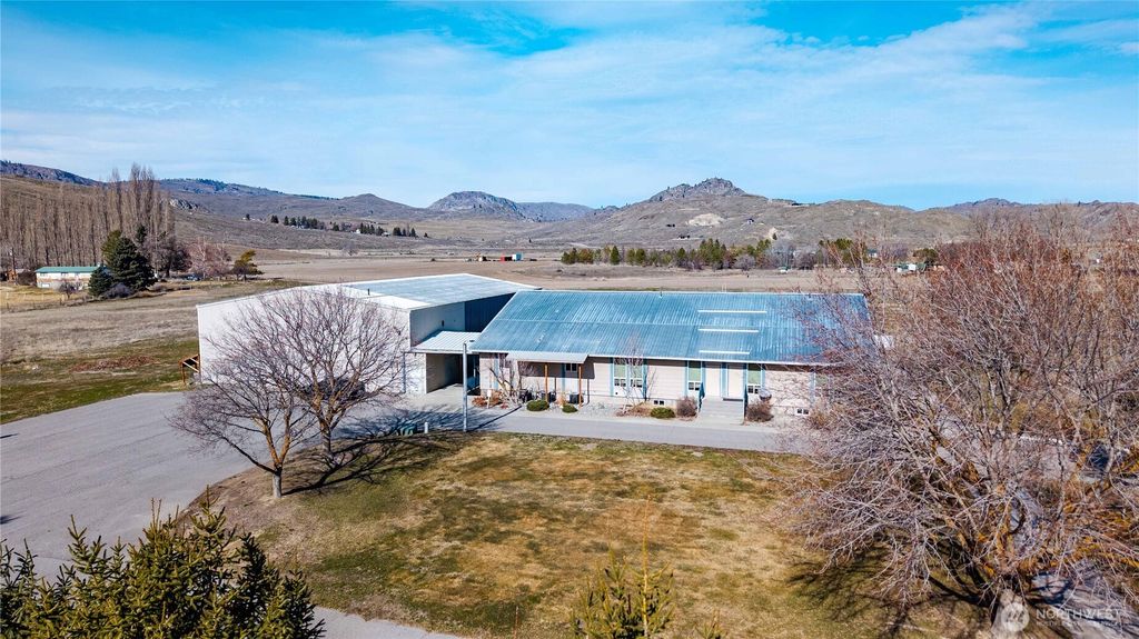 Photo of 115 Valley Rd. Rd #B, Brewster, WA 98812 (MLS # 2484454)