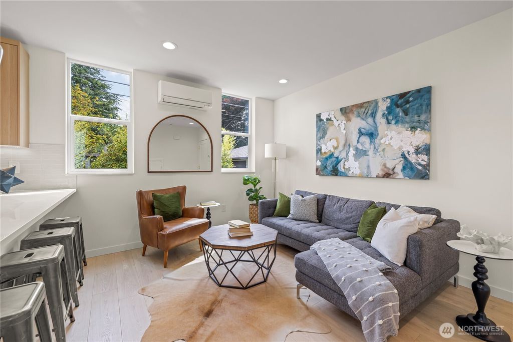 Photo of 5119 SW Genesee Street, Seattle, WA 98116 (MLS # 2418573)