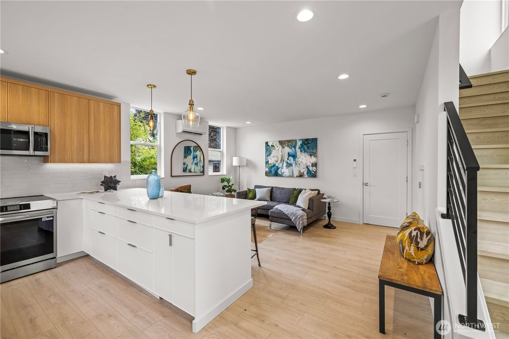 Photo of 5119 SW Genesee Street, Seattle, WA 98116 (MLS # 2418573)