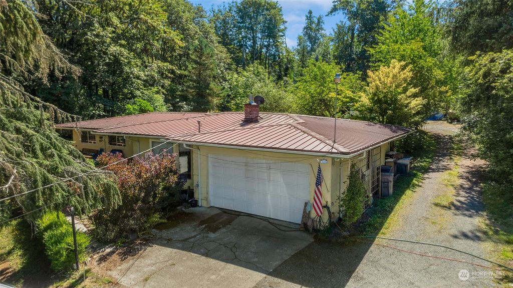 Photo of 9608 NE 60th Street NE, Lake Stevens, WA 98258 (MLS # 2286203)