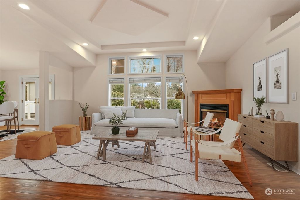 Photo of 1110 Lake View Circle, Bothell, WA 98021 (MLS # 2187136)