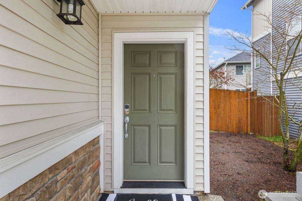 Photo of 401 126th Place SE #B, Everett, WA 98208 (MLS # 2488417)