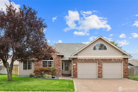 Photo of 1108 E Hobert Ave, Ellensburg, WA 98926 (MLS # 2445094)