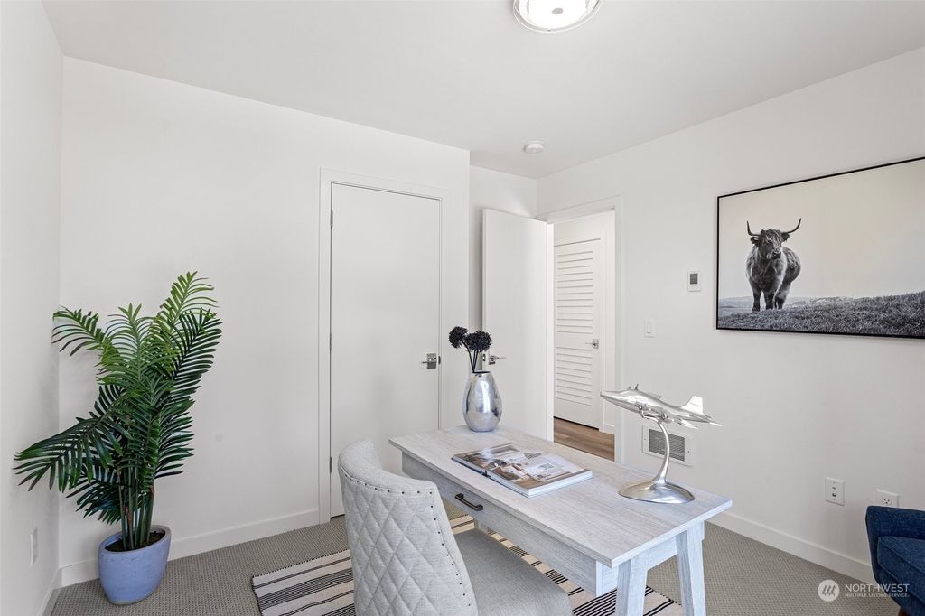 Photo of 1617 23rd Avenue, Seattle, WA 98122 (MLS # 2225039)