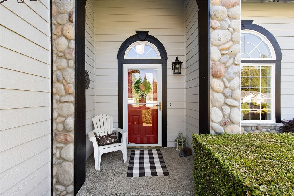 Photo of 18430 Newport Drive, Arlington, WA 98223 (MLS # 2126408)