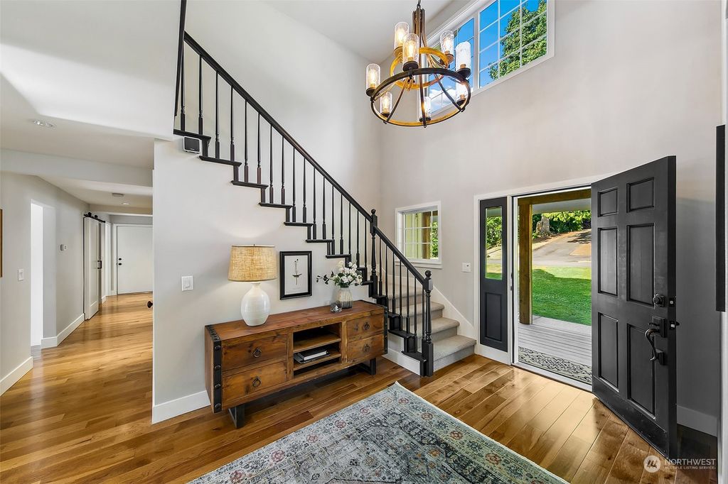 Photo of 17407 7th Place SW, Normandy Park, WA 98166 (MLS # 2268703)