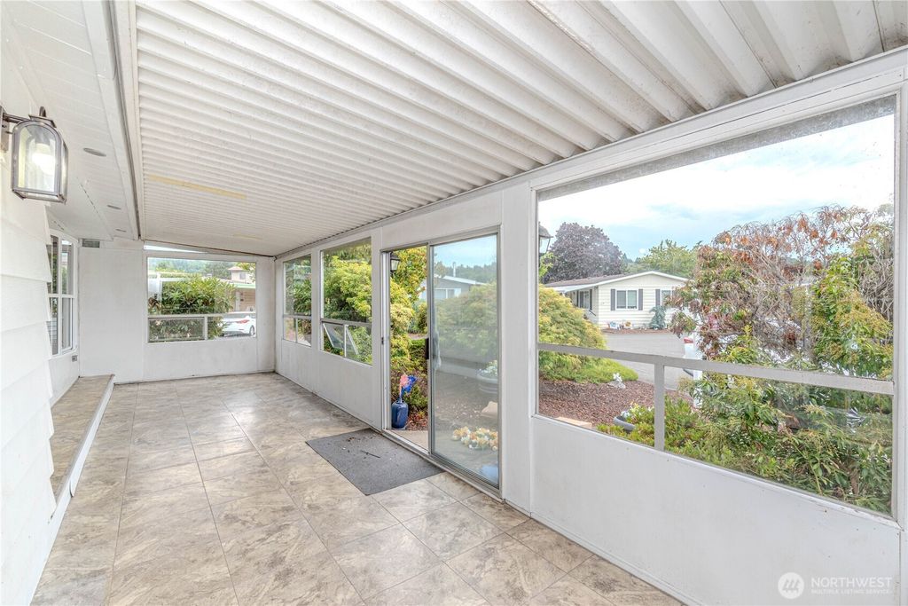 Photo of 1402 22nd Street NE #229, Auburn, WA 98002 (MLS # 2415664)