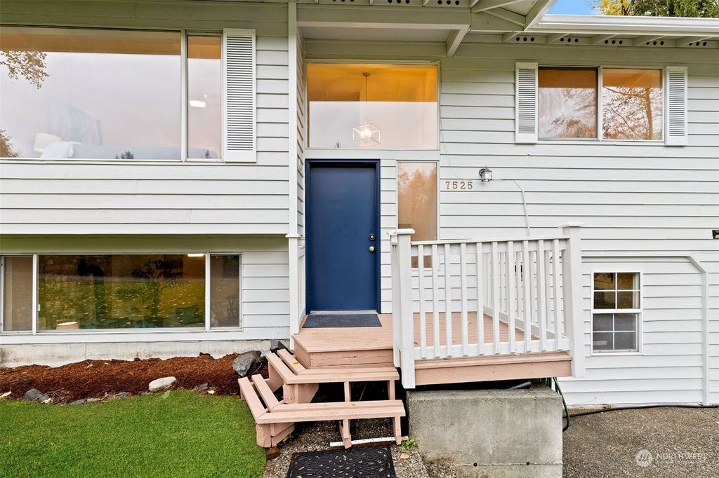 Photo of 7525 123rd Avenue NE, Lake Stevens, WA 98258 (MLS # 2176779)