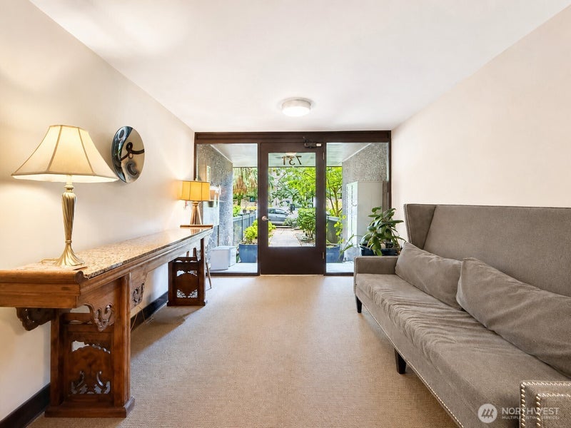 731 Broadway E 301