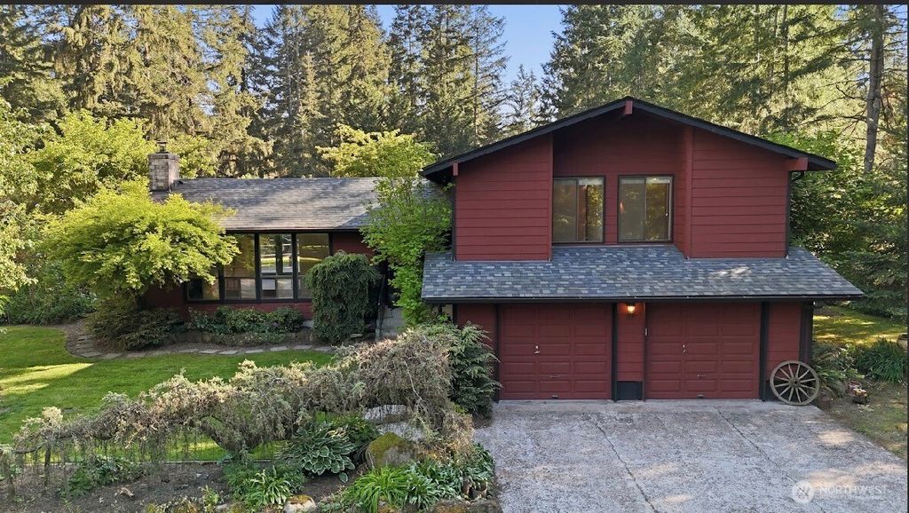 Photo of 34116 50th Avenue E, Eatonville, WA 98328 (MLS # 2522596)