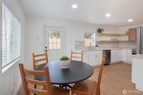 715 E 50th Street Tacoma WA 98404
