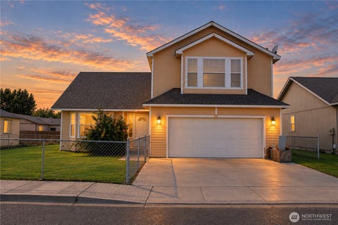 Photo of 1705 Guernsey Street, Sunnyside, WA 98944 (MLS # 2581798)