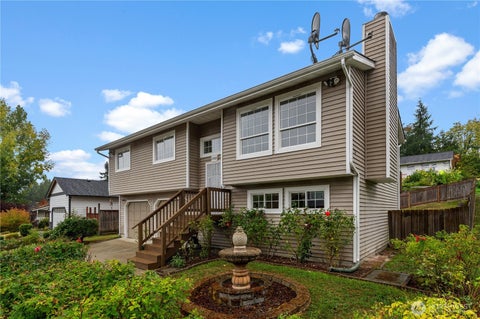 Photo of 2009 Becky Avenue, Port Orchard, WA 98366 (MLS # 2590181)