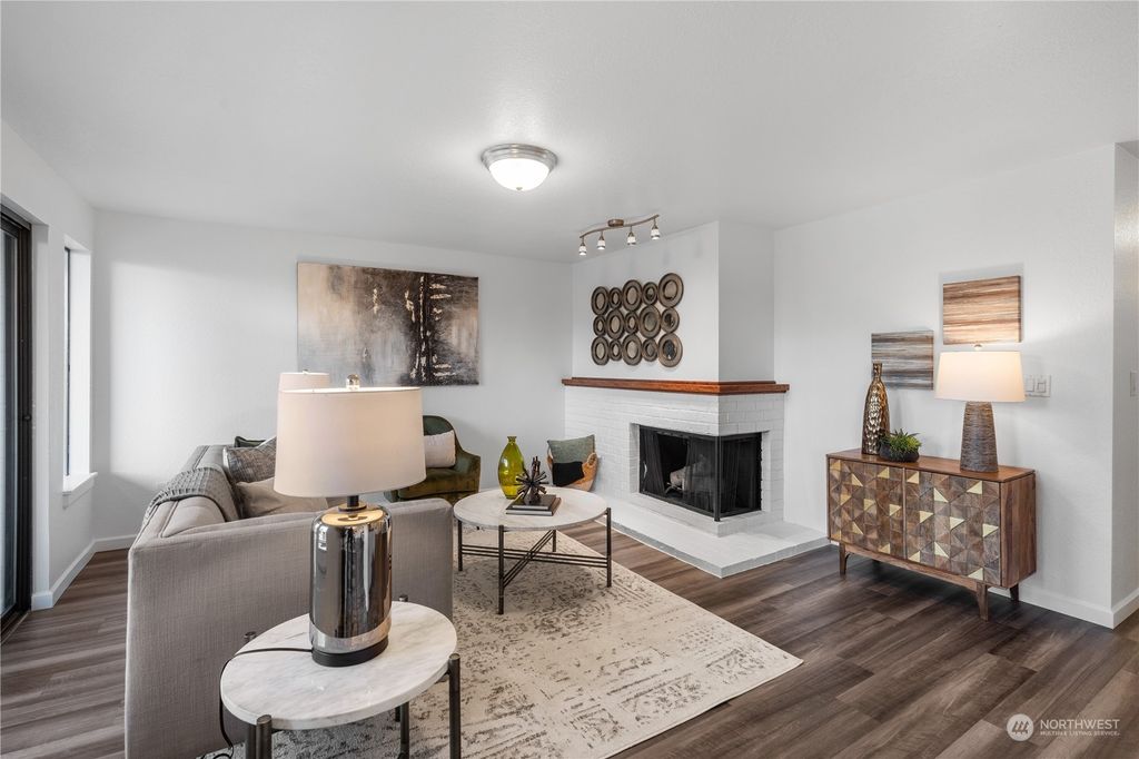 Photo of 2930 76th Avenue SE #A201, Mercer Island, WA 98040 (MLS # 2034522)