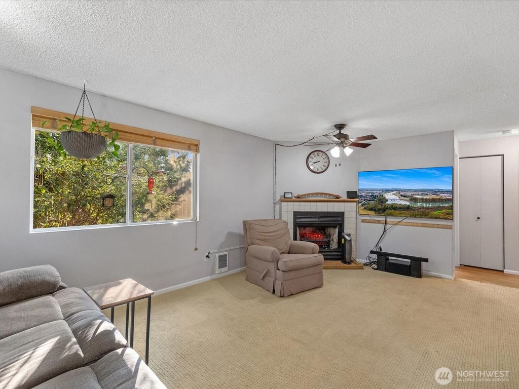 Photo of 2302 201st Place SW, Lynnwood, WA 98036 (MLS # 2420314)