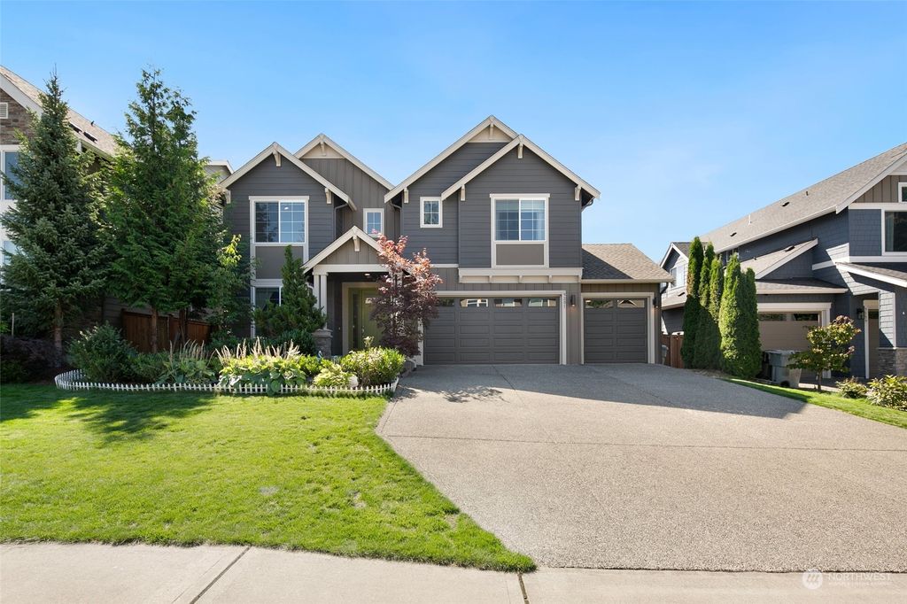Photo of 5201 NE 2nd Place, Renton, WA 98059 (MLS # 2282624)