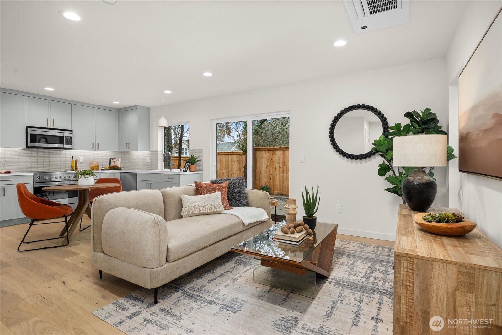 4224 Meridian Avenue N