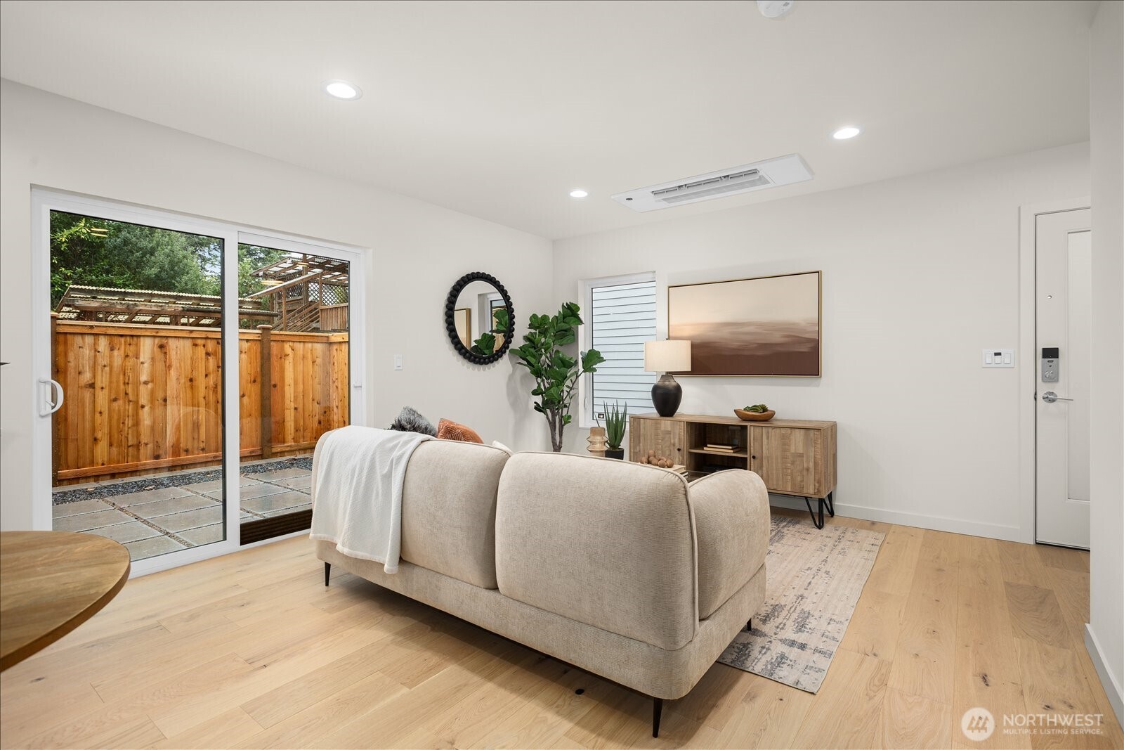 4224 Meridian Avenue N