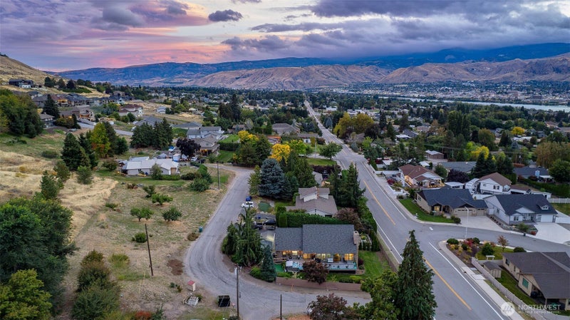 2718 Westview Drive