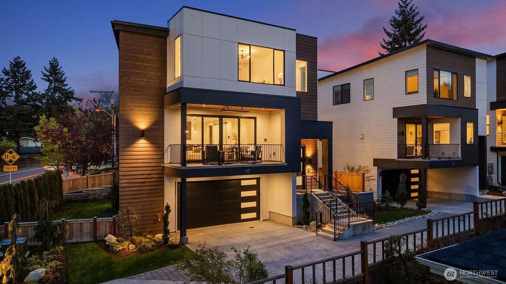 Photo of 138 8th Ct, Kirkland, WA 98033 (MLS # 2510959)