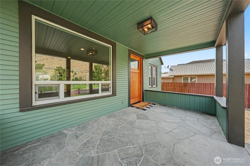 214 Riverside Drive