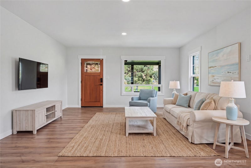 214 Riverside Drive