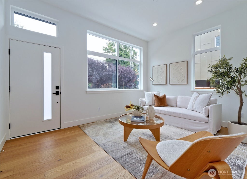 Photo of 715 15th Avenue #A, Seattle, WA 98122 (MLS # 2593989)